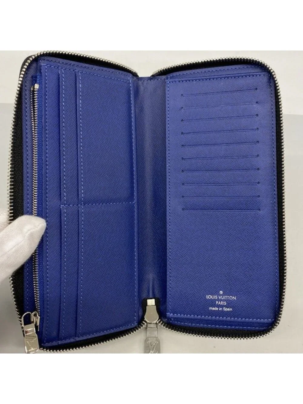 Louis Vuitton Wallet Taigarama Zippy Vertical Cobalt